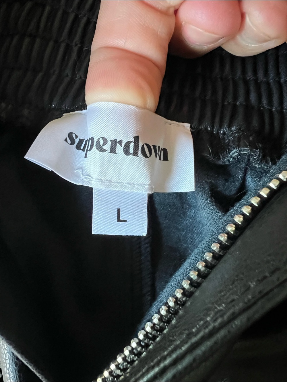 Superdown Faux Leather high-wasted paper bag Shorts with Belt Tie - Picture 5 of 6